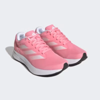Pinker Sportschuh vom WIFI